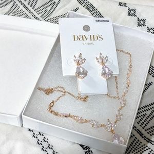 Leafy cubic zirconia necklace & earring set.